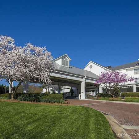 Отель Doubletree By Hilton Raleigh Durham Airport At Research Triangle Park Экстерьер фото