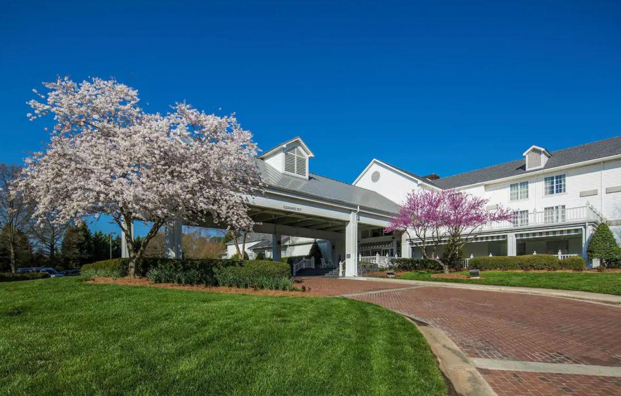 Отель Doubletree By Hilton Raleigh Durham Airport At Research Triangle Park Экстерьер фото