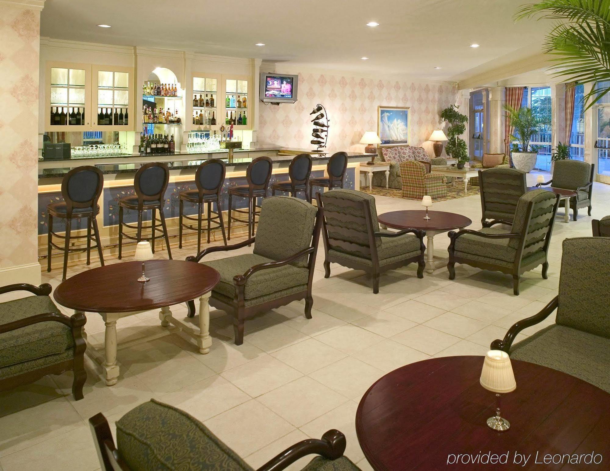 Отель Doubletree By Hilton Raleigh Durham Airport At Research Triangle Park Ресторан фото