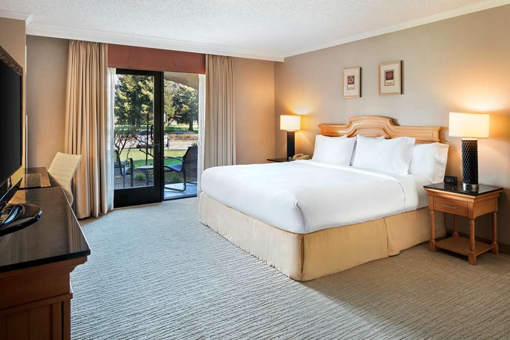 Отель Doubletree By Hilton Raleigh Durham Airport At Research Triangle Park Номер фото